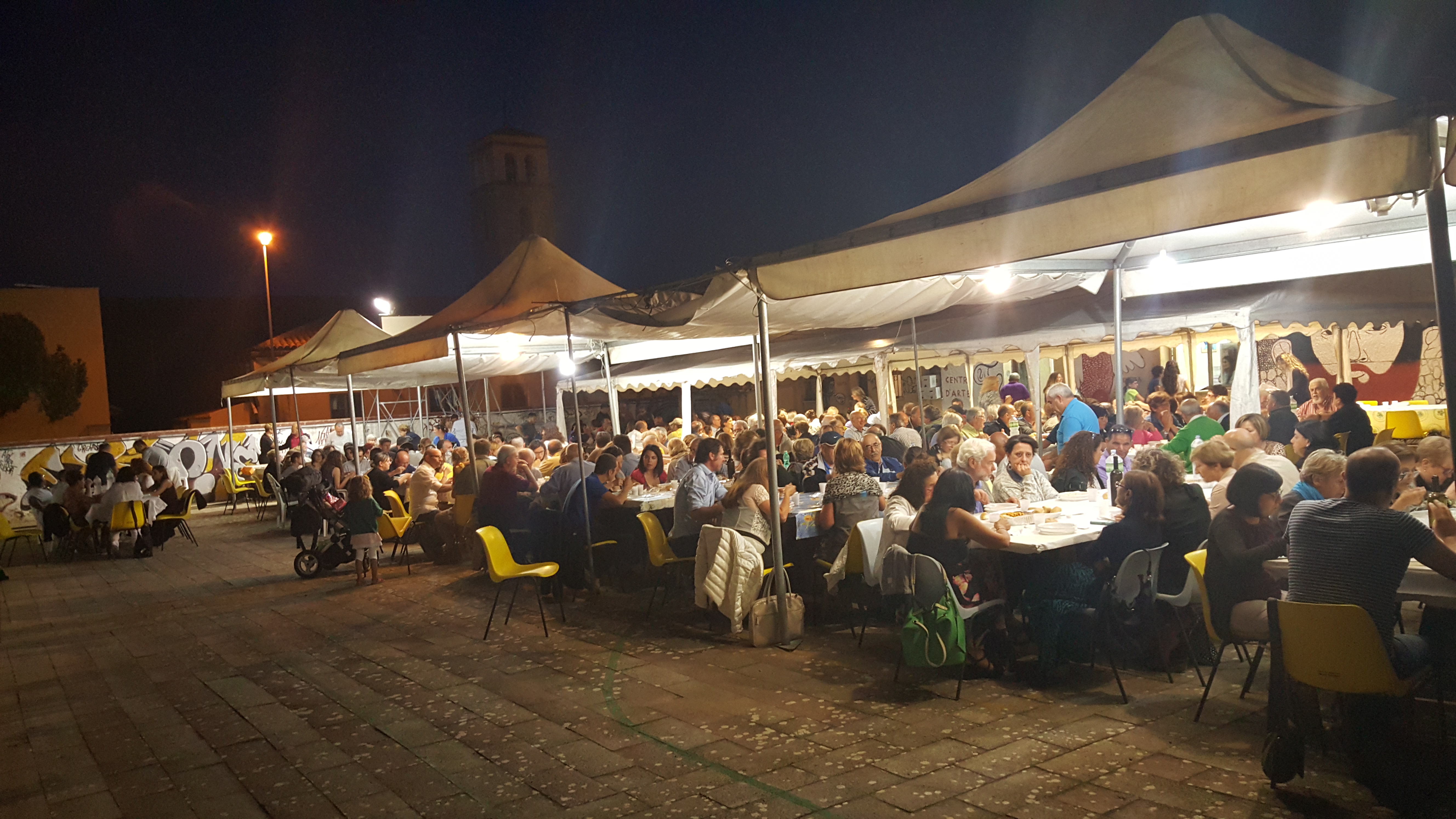 MÚSICA EN ALGUERÉS, TRADICIÓ I SEMPLICITAT, ALEGRIA I CORDIALITAT A LA FESTA DELS FOCS DE SANT JOAN DE SANTA MARIA LA PALMA